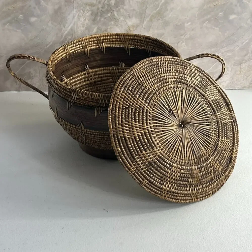 Hand-woven Basket With Lid 7